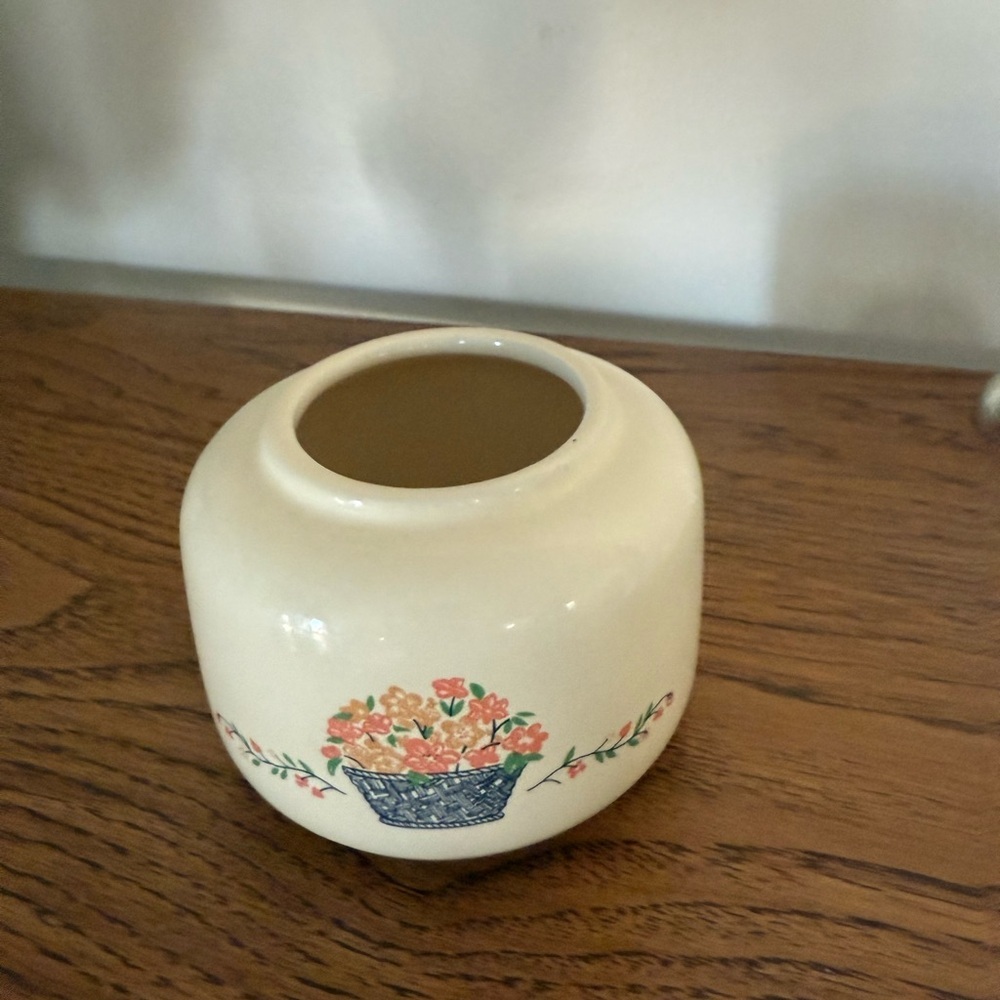 Small Ceramic Floral Painted Jar Cottagecore Storage - Picture 2 of 7